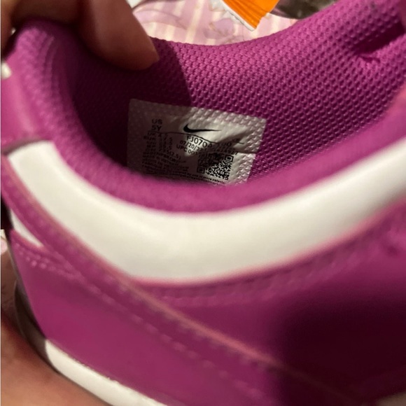 Nike shoes active pink color size 5y - Picture 5 of 6